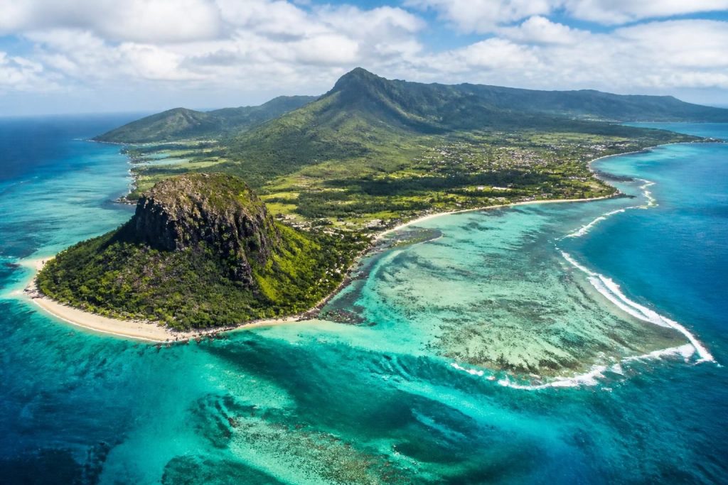 découvrez la carte de l'île maurice pour explorer les sites incontournables de ce paradis tropical : plages, lagons, montagnes et cultures authentiques vous attendent.